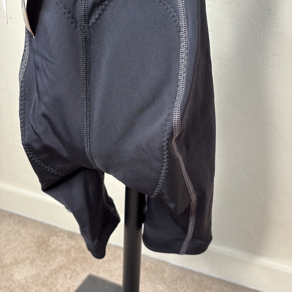 Bellwether Strada Bib Cycling Shorts - Picture 8 of 11